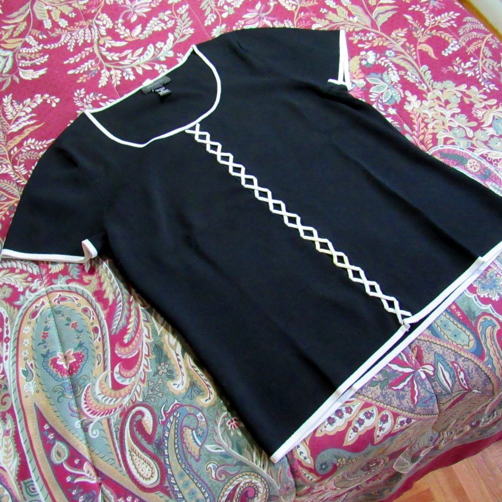 POINTELLE BLACK & WHITE TOP SIZE XL